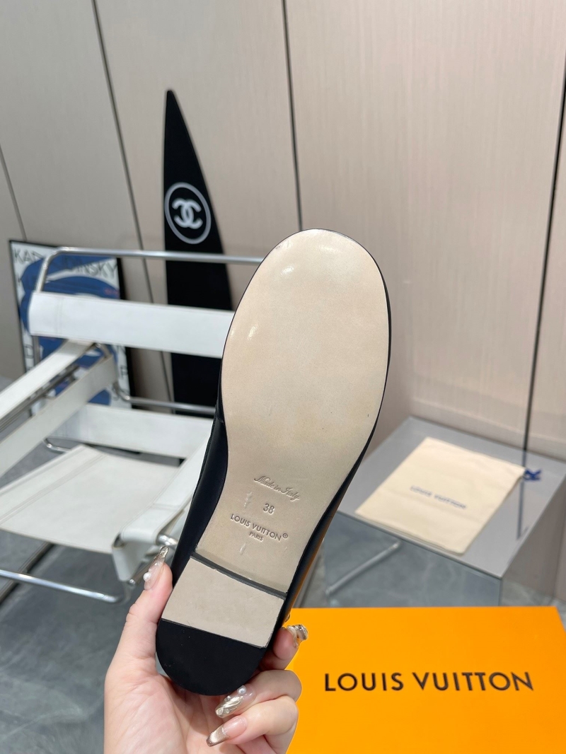 l0vis Vvtt0n loafers